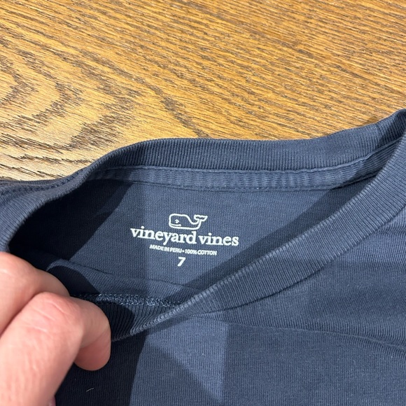 Boys 7 vineyard vines long sleeve tee - Picture 3 of 4